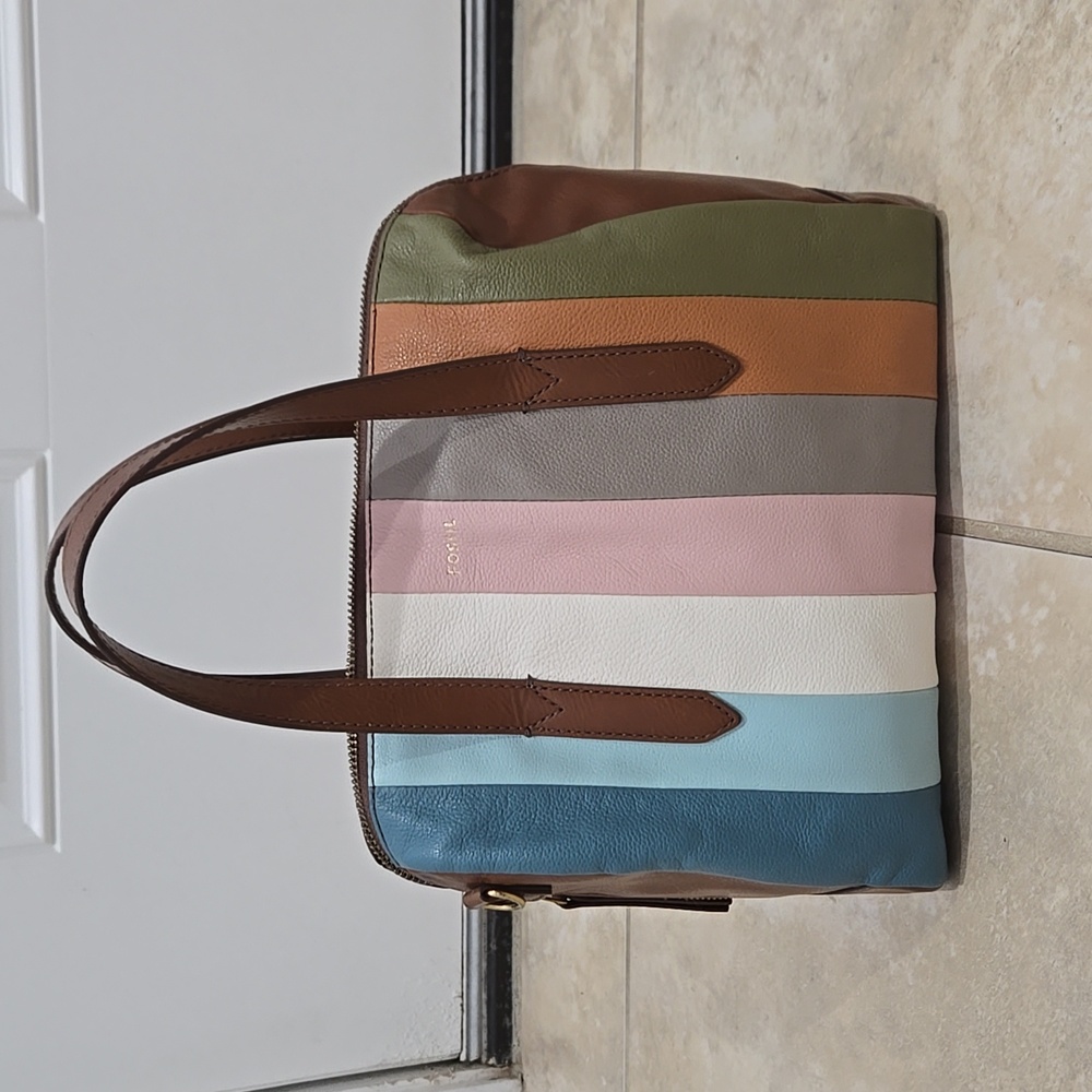 Fossil purse